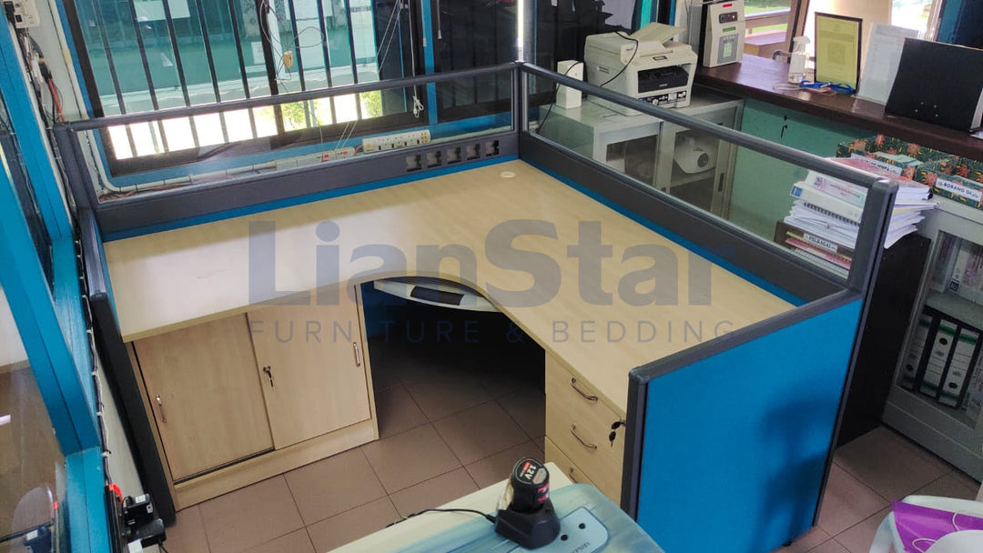 L-Shaped Office Workstations at SMK Kai Chung, Bintangor