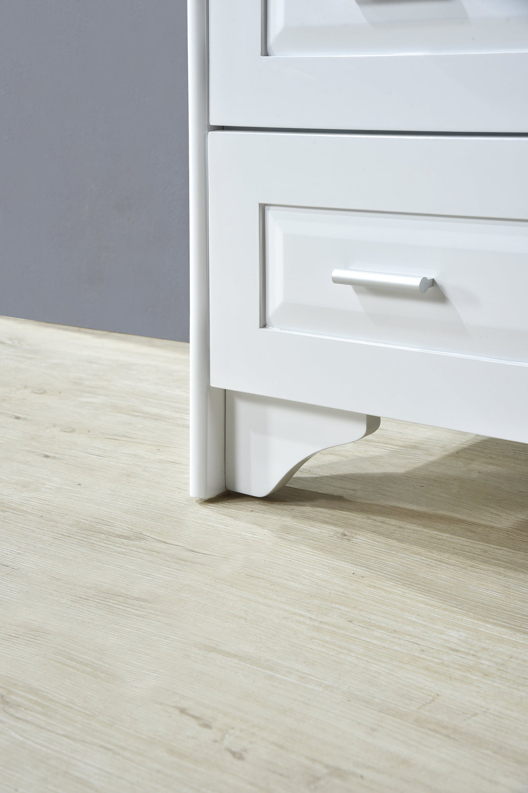 MIYA 32 3 Door Bookshelf - Lian Star