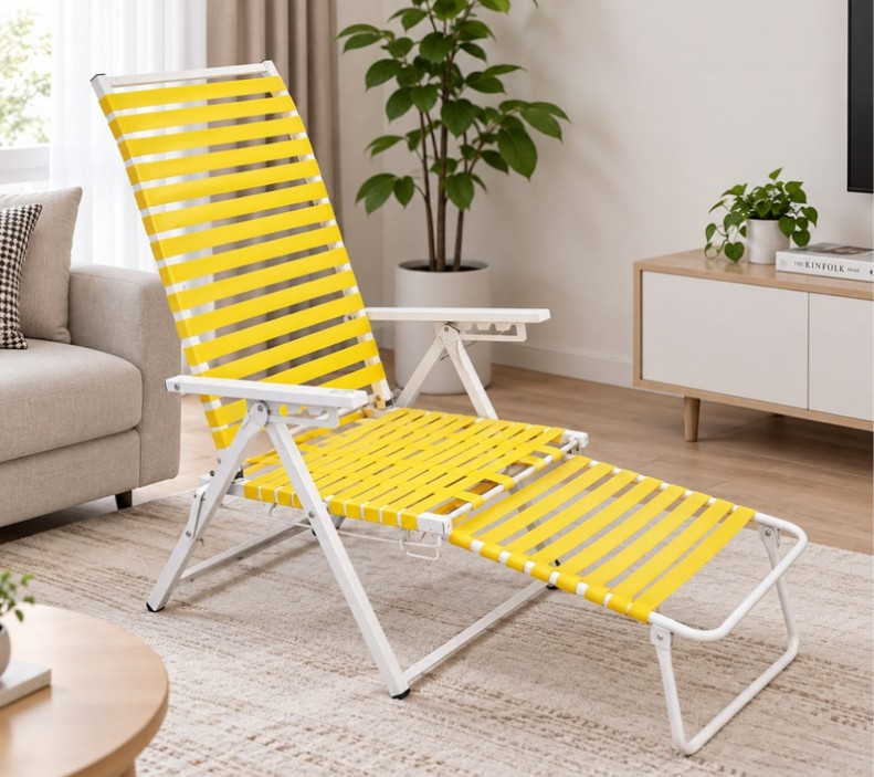 OHU-3799 Lazy Chair in a living room