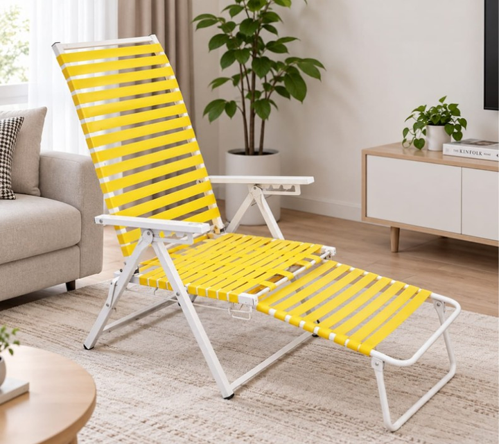 OHU-3799 Lazy Chair in a living room