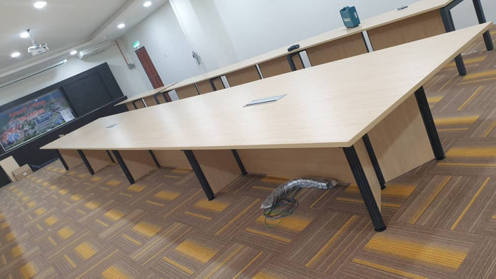 Pole Leg Conference Table - Lian Star