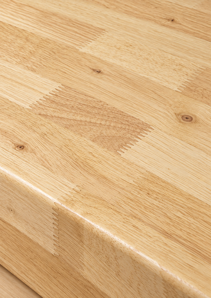 AB-grade finger-jointed natural rubberwood close-up