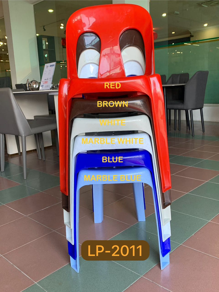 Original Inova photo showing stacked chairs and confirmed colours