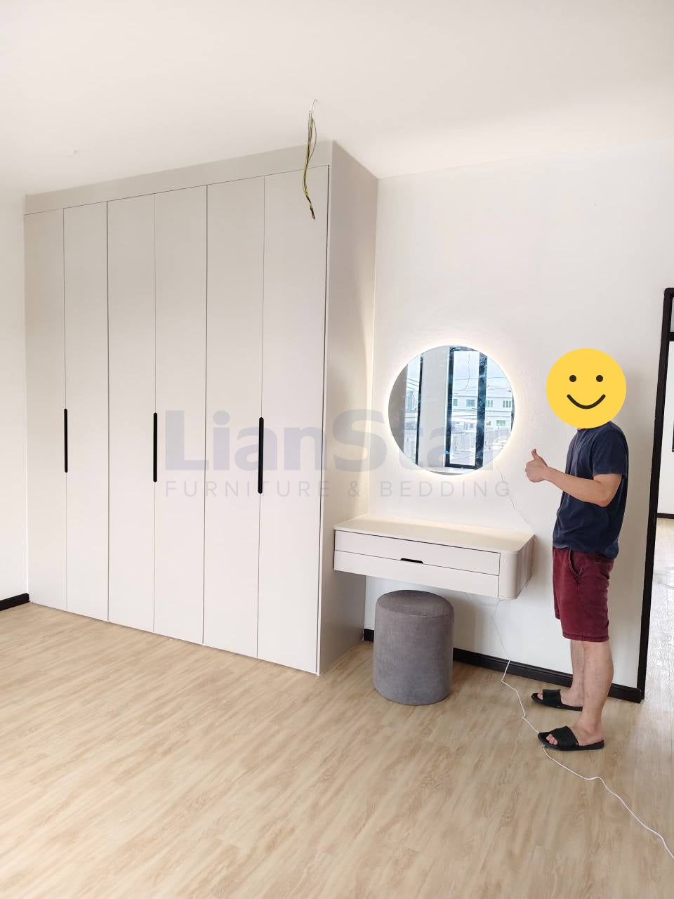 Custom Wardrobe & Dressing Table