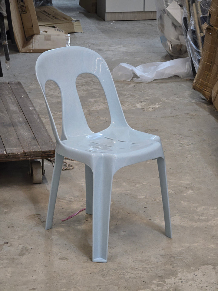 Original Robin Hood White chair, front three-quarter view